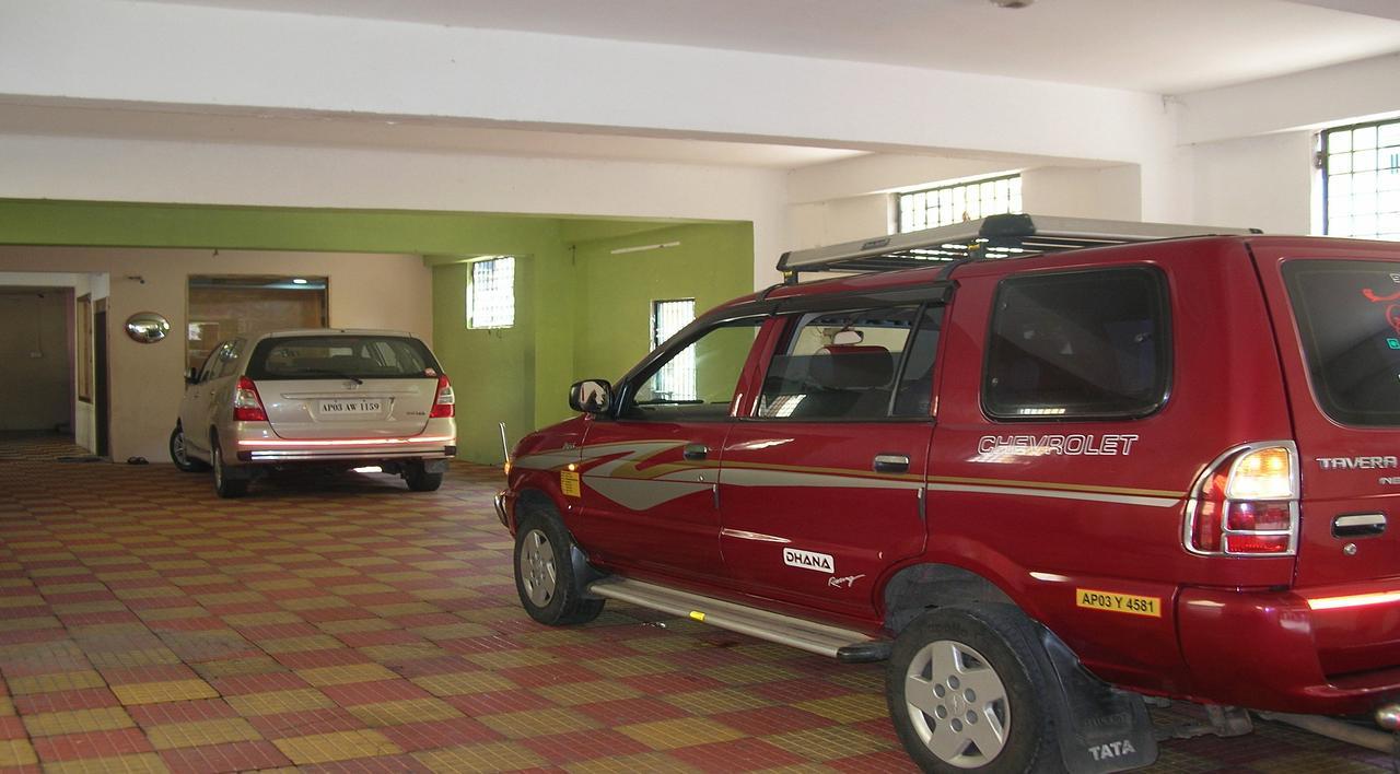 Ssb Residency Hotell Tirupati Eksteriør bilde