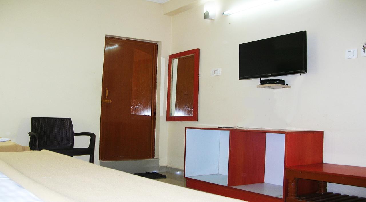 Ssb Residency Hotell Tirupati Eksteriør bilde
