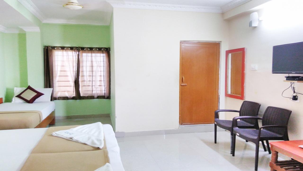 Ssb Residency Hotell Tirupati Eksteriør bilde