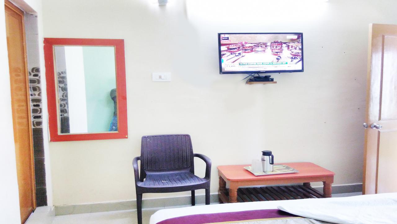 Ssb Residency Hotell Tirupati Eksteriør bilde