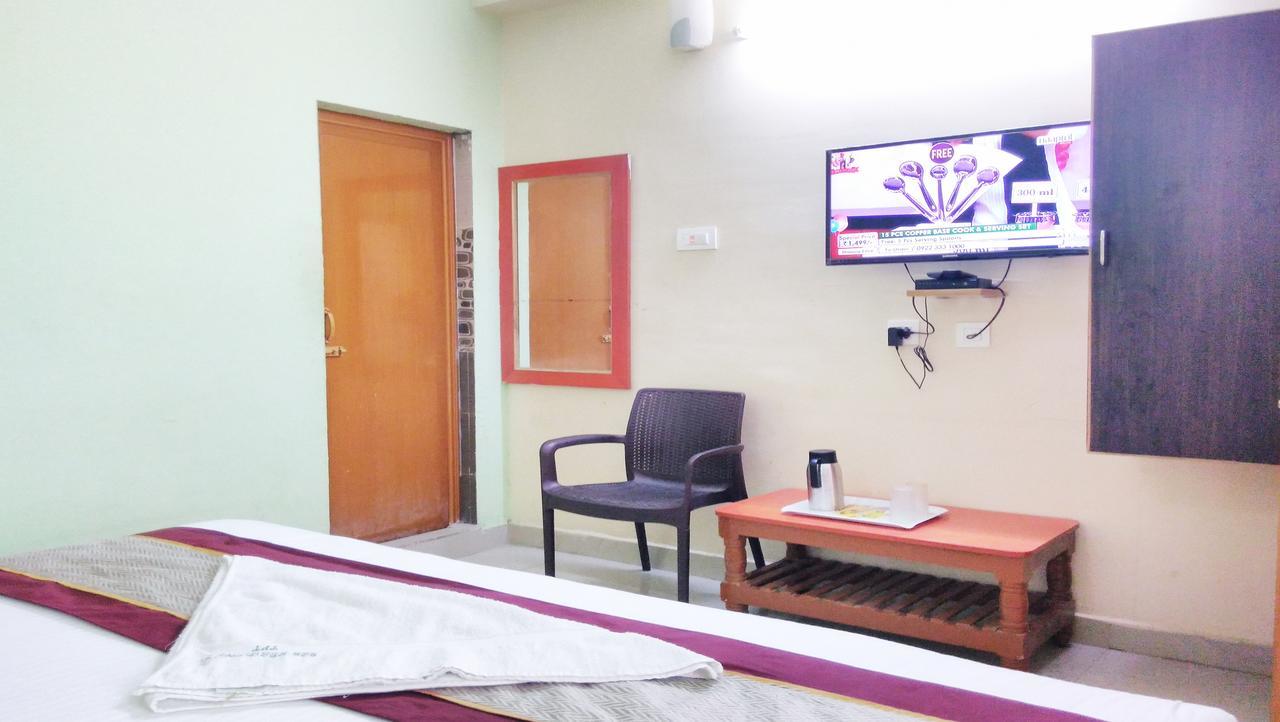 Ssb Residency Hotell Tirupati Eksteriør bilde