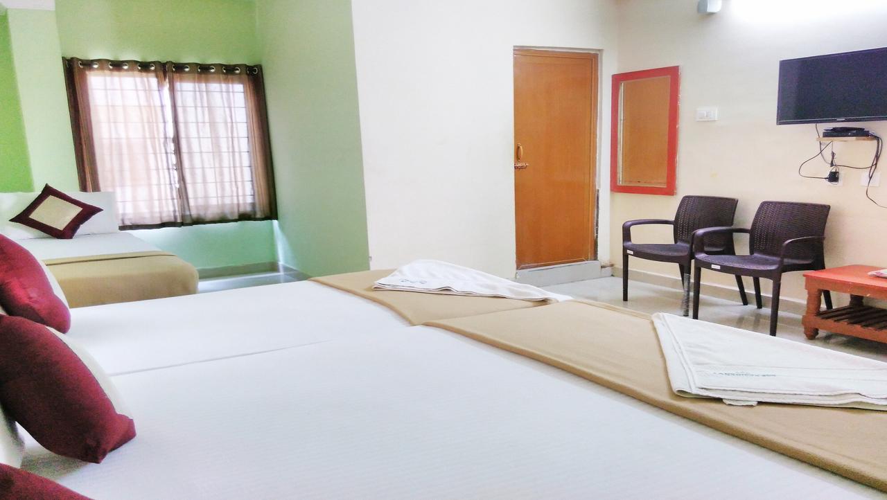 Ssb Residency Hotell Tirupati Eksteriør bilde