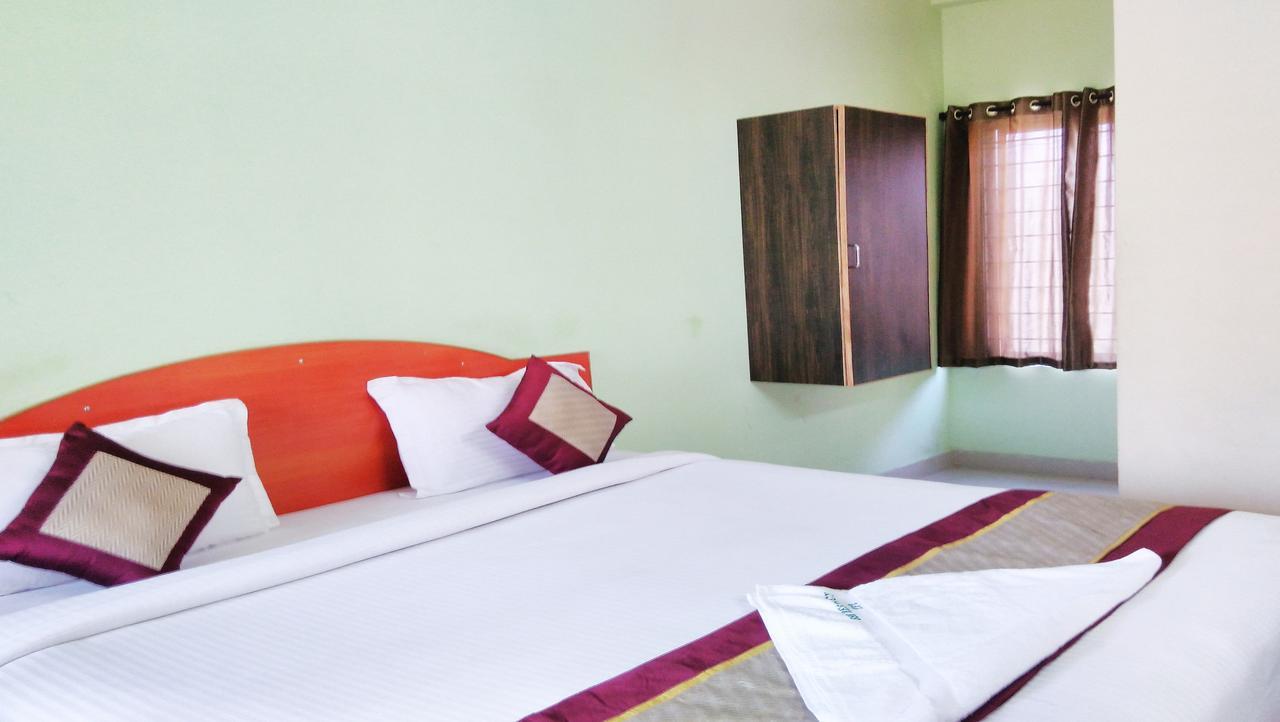 Ssb Residency Hotell Tirupati Eksteriør bilde